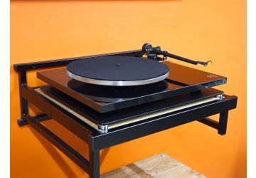 Rega Planar 3 Turntable - B GRADE - Gloss Black